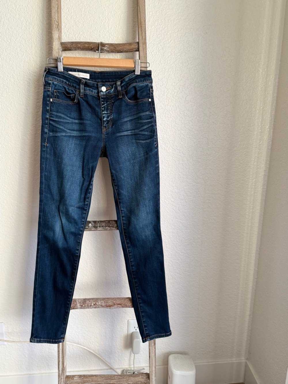 NEW Pilcro Indigo Blue Wash Skinny Jeans